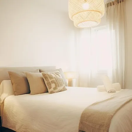 Daire Azure Beachside - 50m From The